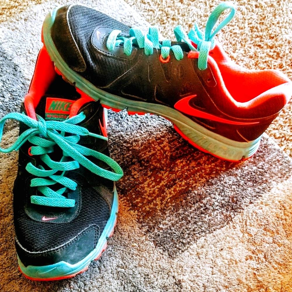 Women's Nikes's size 8.5